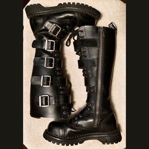 Demonia Riot-20 Buckle Boot